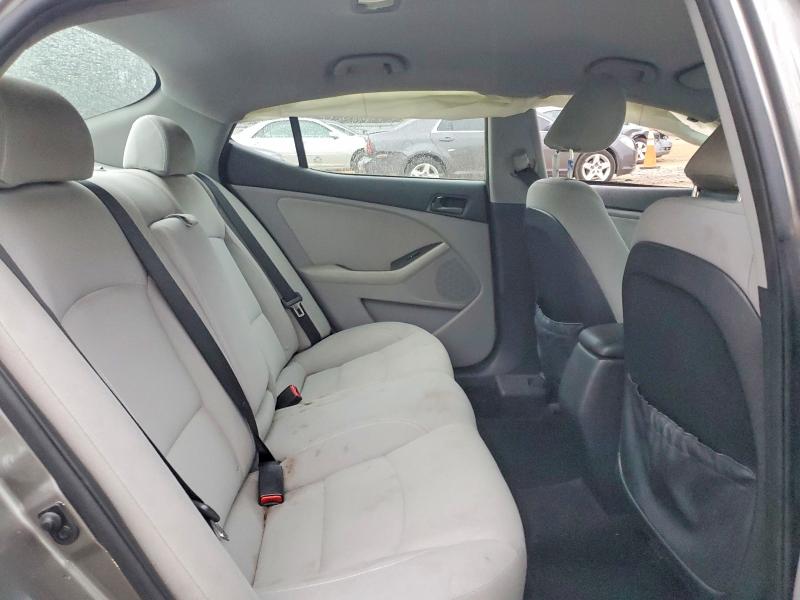 Photo 10 from auction – 2015 KIA OPTIMA LX with VIN 5XXGM4A70FG476844