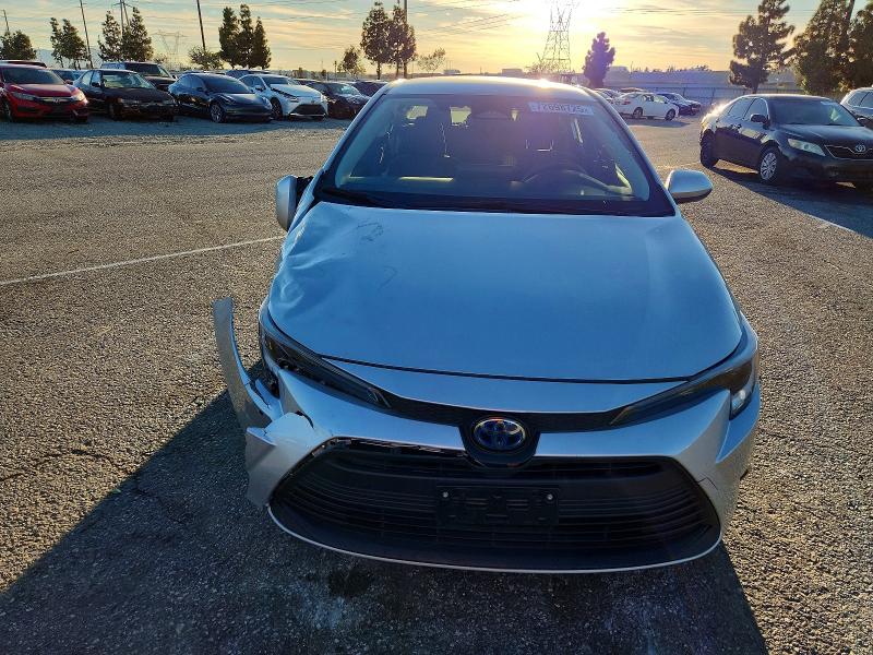 Photo 5 from auction – 2025 TOYOTA COROLLA with VIN JTDBCMFE6SJ040817