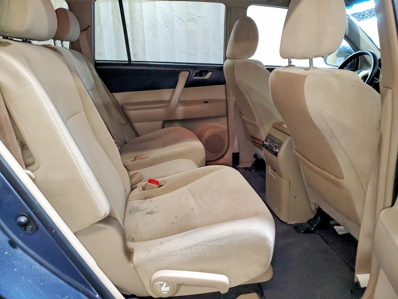 Photo 11 from auction – 2011 TOYOTA HIGHLANDER with VIN 5TDBK3EH8BS077251