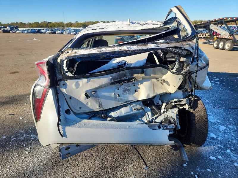 Photo 6 from auction – 2016 TOYOTA PRIUS with VIN JTDKARFU0G3515075