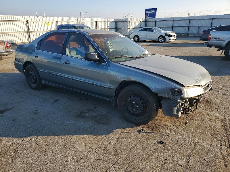 Photo 4 from auction – 1996 HONDA ACCORD with VIN 1HGCD5635TA064339