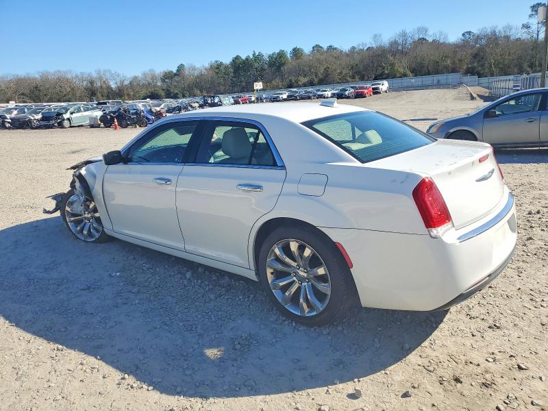 Photo 2 from auction – 2018 CHRYSLER 300 LIMITE with VIN 2C3CCAEG8JH148544