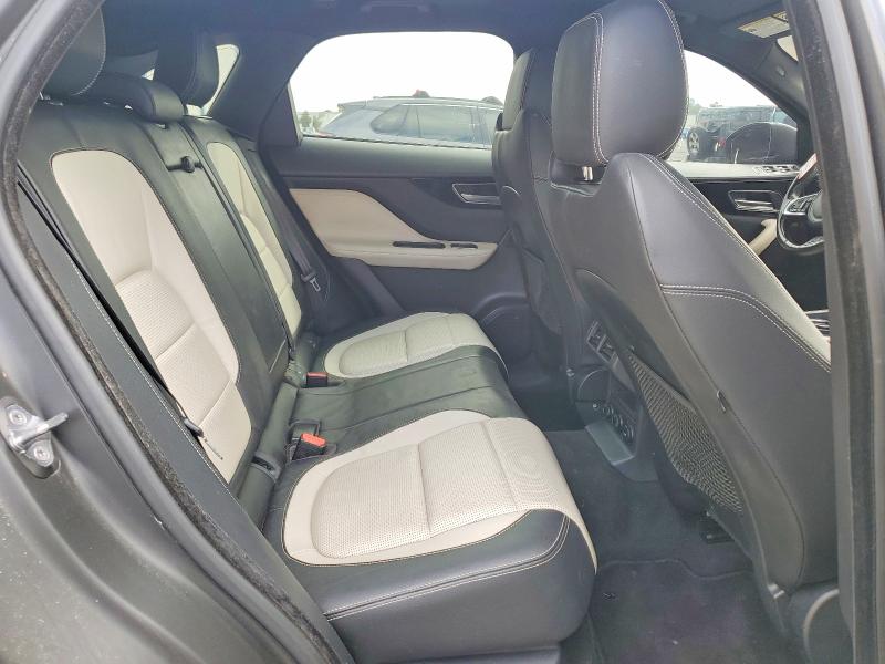 Photo 11 from auction – 2017 JAGUAR F-PACE R - with VIN SADCL2BV7HA063499
