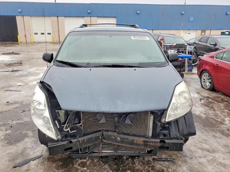 Photo 5 from auction – 2010 TOYOTA SIENNA CE with VIN 5TDKK4CC4AS302972