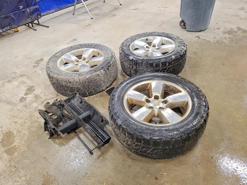 Photo 12 from auction – 2015 RAM 1500 SLT with VIN 1C6RR7TMXFS563176