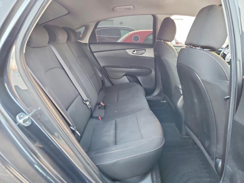 Photo 10 from auction – 2019 KIA FORTE with VIN 3KPF24AD0KE115141