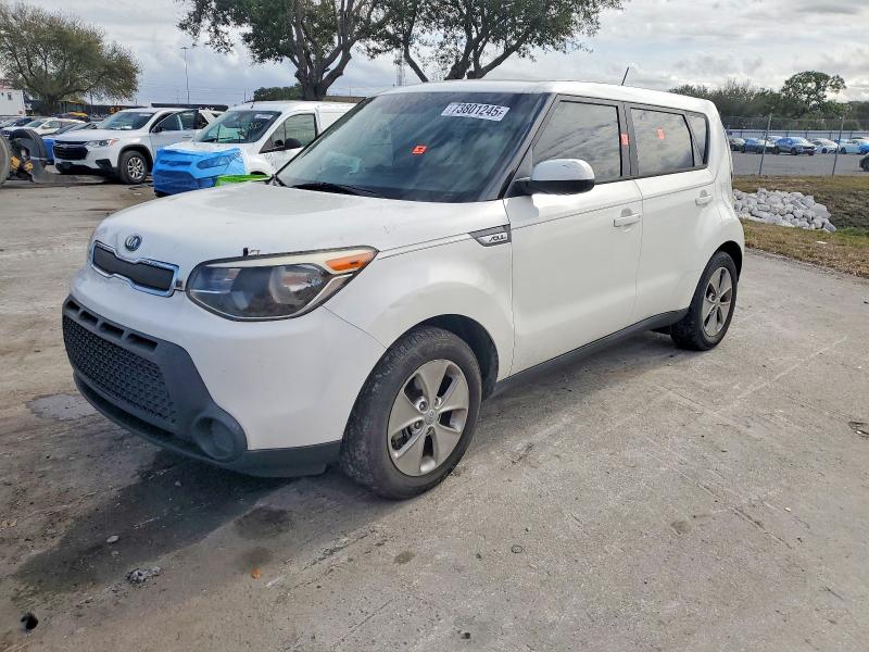 KIA SOUL 2016 with VIN KNDJN2A28G7265946 - Photo from auction