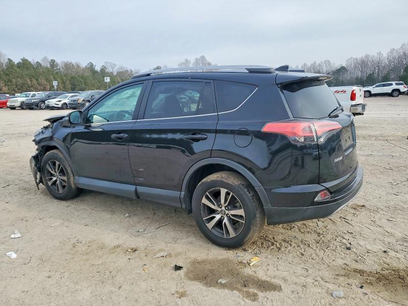Photo 2 from auction – 2018 TOYOTA RAV4 ADVEN with VIN 2T3RFREV5JW853179