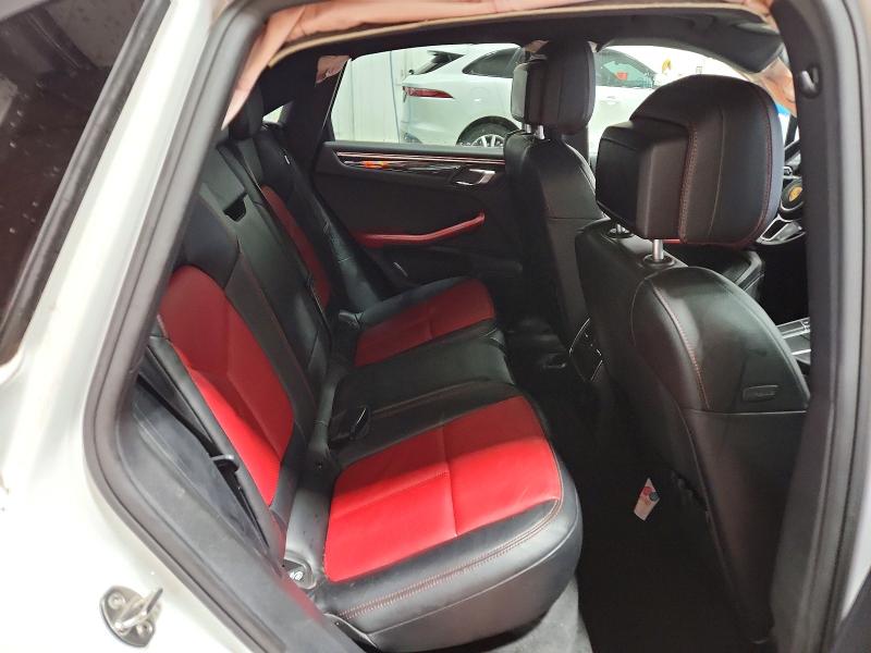 Photo 11 from auction – 2018 PORSCHE MACAN with VIN WP1AA2A59JLB01849