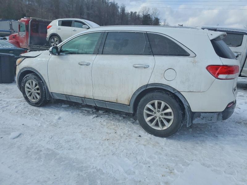 Photo 2 from auction – 2017 KIA SORENTO with VIN 5XYPG4A33HG242619