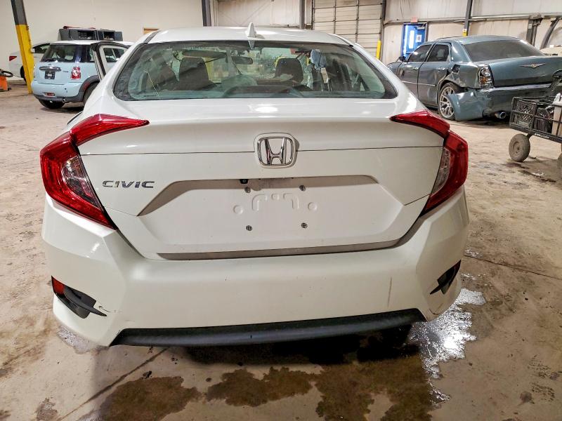 Photo 6 from auction – 2018 HONDA CIVIC EX with VIN 2HGFC2F77JH570058