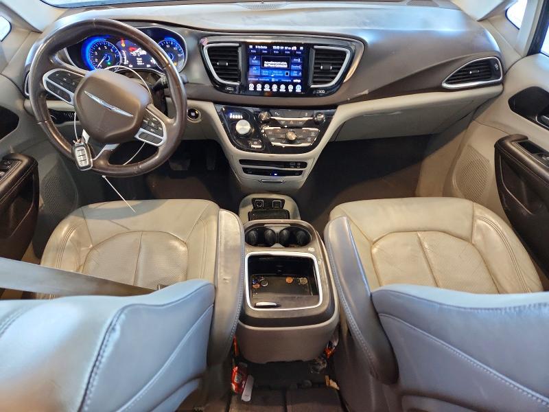 Photo 8 from auction – 2017 CHRYSLER PACIFICA with VIN 2C4RC1EG3HR570179