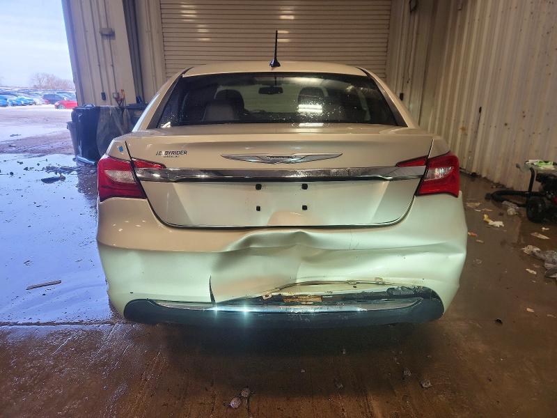 Photo 6 from auction – 2014 CHRYSLER 200 TOURIN with VIN 1C3CCBBB7EN112310