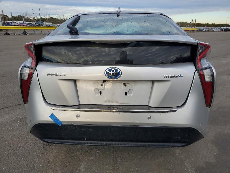 Photo 6 from auction – 2018 TOYOTA PRIUS with VIN JTDKARFU3J3065655