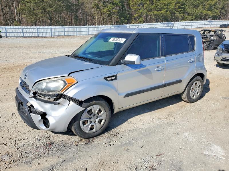 KIA SOUL 2013 مع رقم تعريف المركبة KNDJT2A58D7510174 - صورة من المزاد