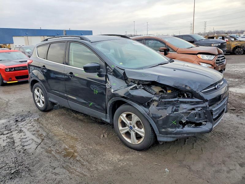Photo 4 from auction – 2016 FORD ESCAPE SE with VIN 1FMCU9GX5GUC09306