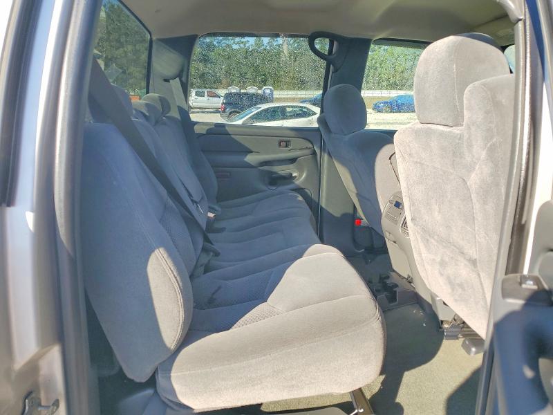 Фото 10 с аукциона – 2005 CHEVROLET SILVERADO с VIN 1GCHC23U85F969800