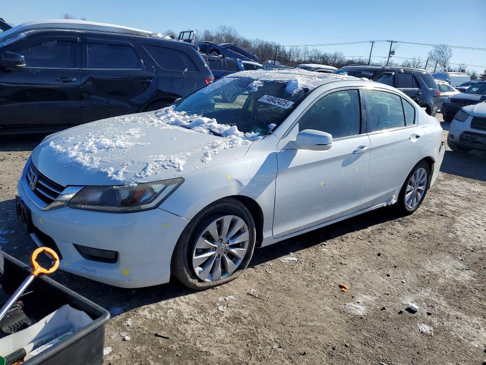 HONDA ACCORD 2014 with VIN 1HGCR2F88EA062311 - Photo from auction