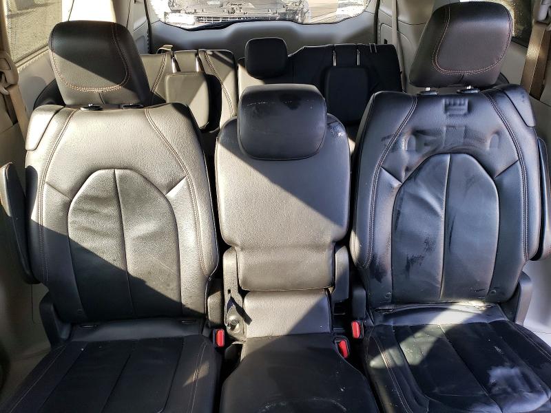 Photo 10 from auction – 2017 CHRYSLER PACIFICA T with VIN 2C4RC1BG8HR820519