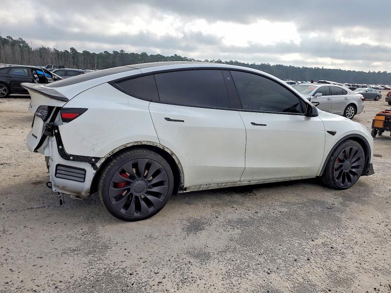Photo 3 from auction – 2020 TESLA MODEL Y with VIN 5YJYGDEF5LF025565