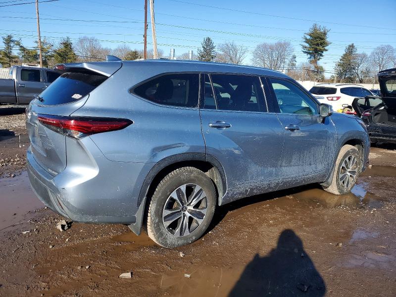 Photo 3 from auction – 2021 TOYOTA HIGHLANDER with VIN 5TDGZRBH5MS101114