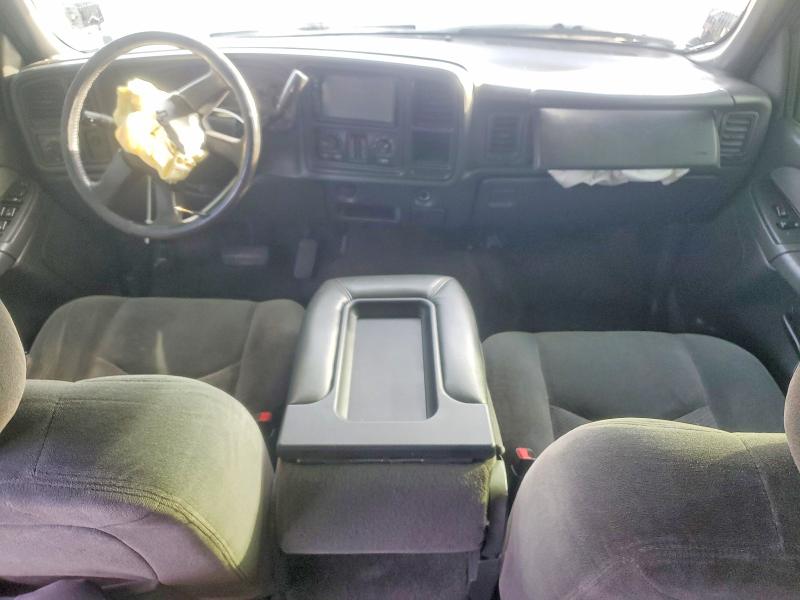 Photo 8 from auction – 2003 CHEVROLET SILVERADO with VIN 1GCGK13UX3F109127
