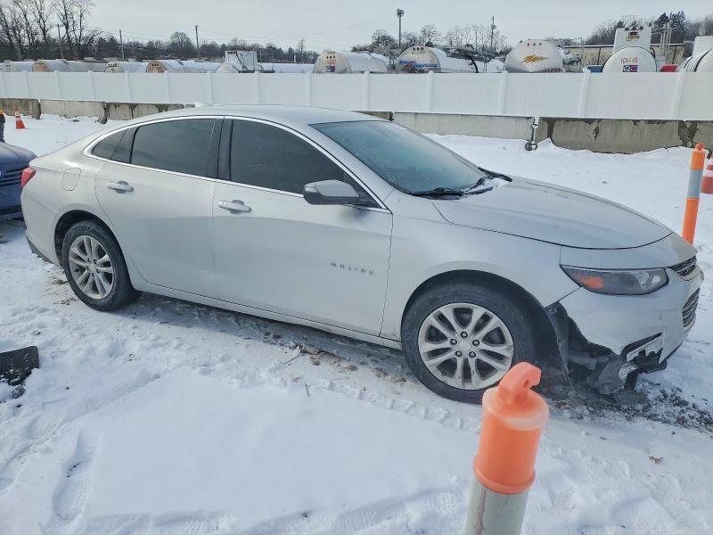 Photo 4 from auction – 2017 CHEVROLET MALIBU LT with VIN 1G1ZE5STXHF227789