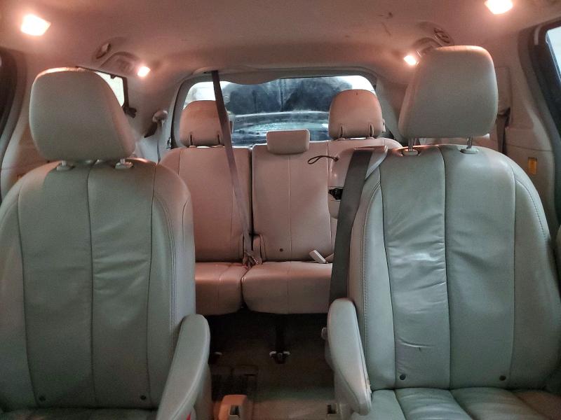 Photo 10 from auction – 2011 TOYOTA SIENNA XLE with VIN 5TDYK3DC3BS169660
