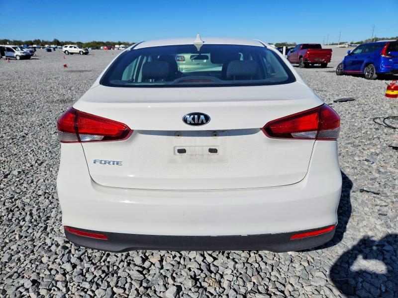 Photo 6 from auction – 2017 KIA FORTE LX with VIN 3KPFK4A75HE032257