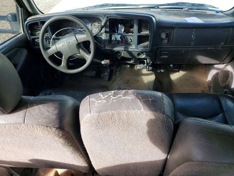 Photo 8 from auction – 2004 CHEVROLET SILVERADO with VIN 1GBJC33234F268798