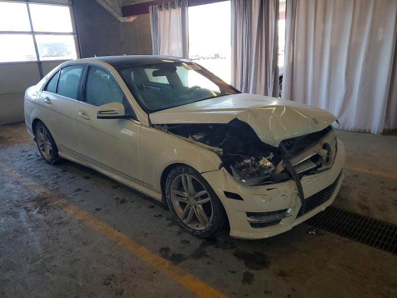 Photo 4 from auction – 2012 MERCEDES-BENZ C 300 4MAT with VIN WDDGF8BB2CR230235