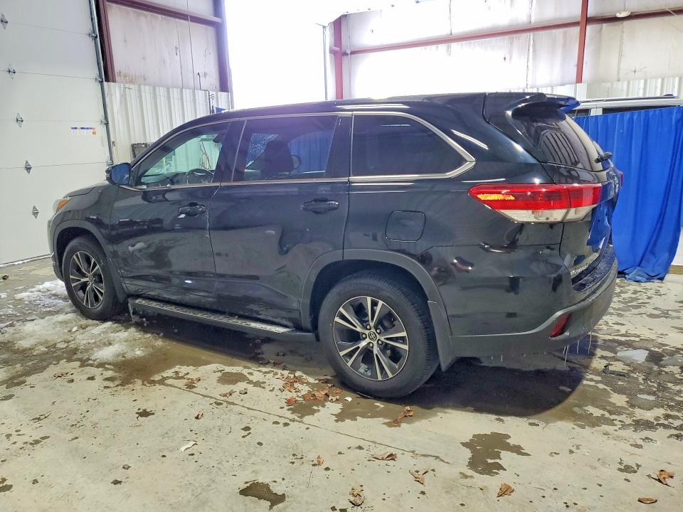 Zdjęcie 2 z aukcji – 2017 TOYOTA HIGHLANDER z VIN 5TDZARFH4HS025949