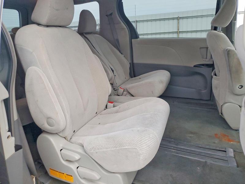 Photo 11 from auction – 2011 TOYOTA SIENNA BAS with VIN 5TDKA3DCXBS008215