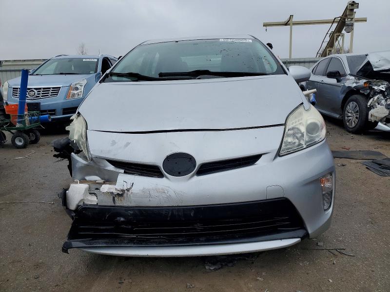 Photo 5 from auction – 2013 TOYOTA PRIUS with VIN JTDKN3DU2D5643998