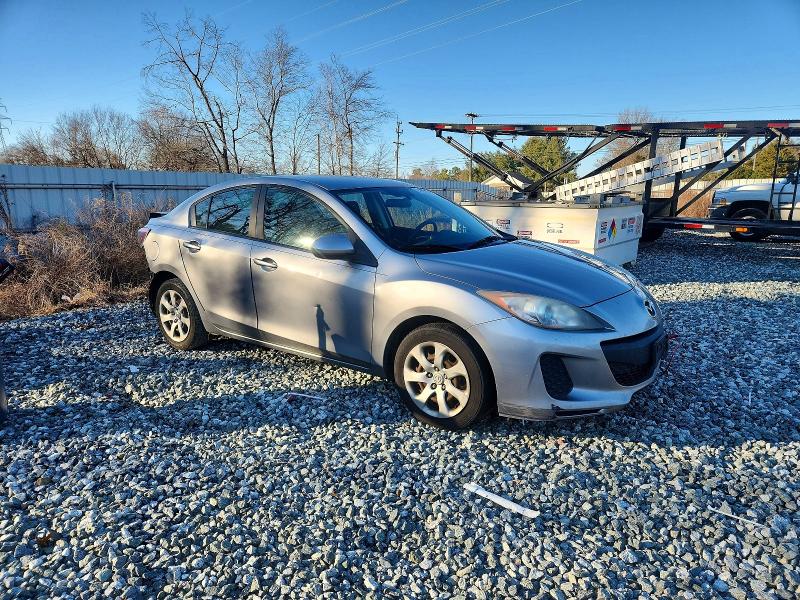 Photo 4 from auction – 2013 MAZDA 3 I with VIN JM1BL1U86D1702586