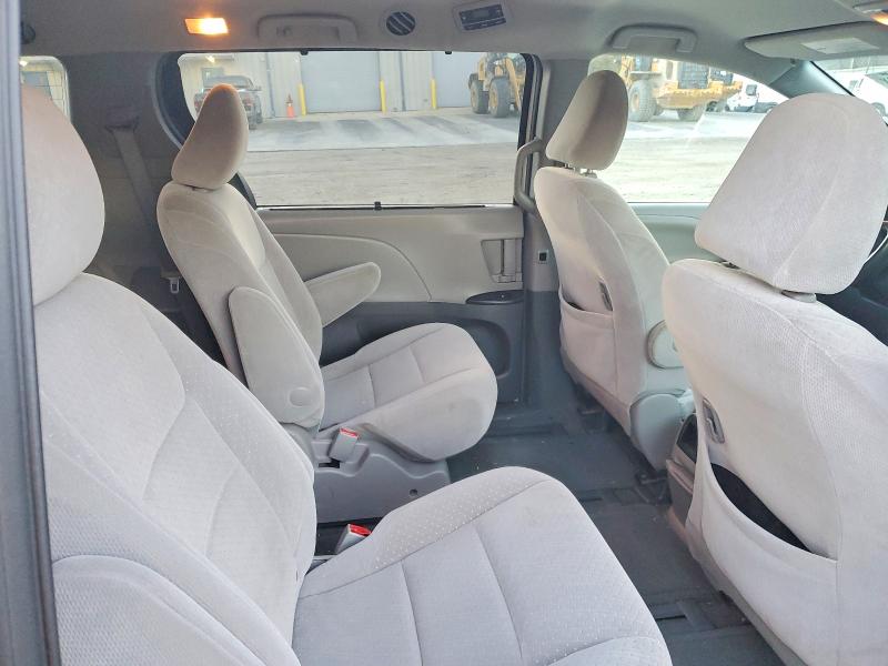 Photo 11 from auction – 2016 TOYOTA SIENNA with VIN 5TDJK3DCXGS136681