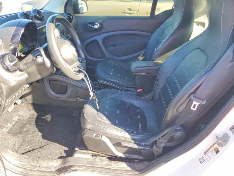 Photo 7 from auction – 2016 SMART FORTWO with VIN WMEFJ5DAXGK055451