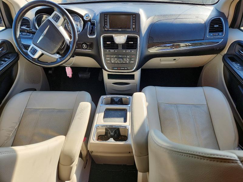 Photo 8 from auction – 2014 CHRYSLER TOWN & COU with VIN 2C4RC1CG1ER147955