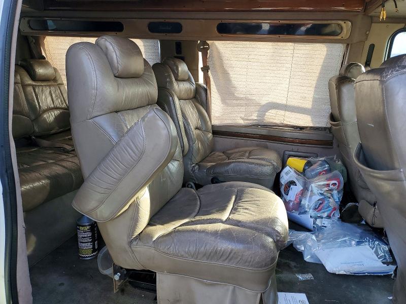 Photo 11 from auction – 2000 FORD ECONOLINE with VIN 1FDPE24L7YHA20027