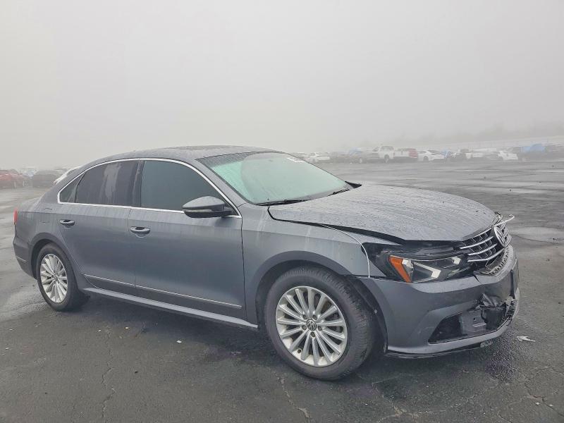 Photo 4 from auction – 2016 VOLKSWAGEN PASSAT with VIN 1VWBT7A34GC052299