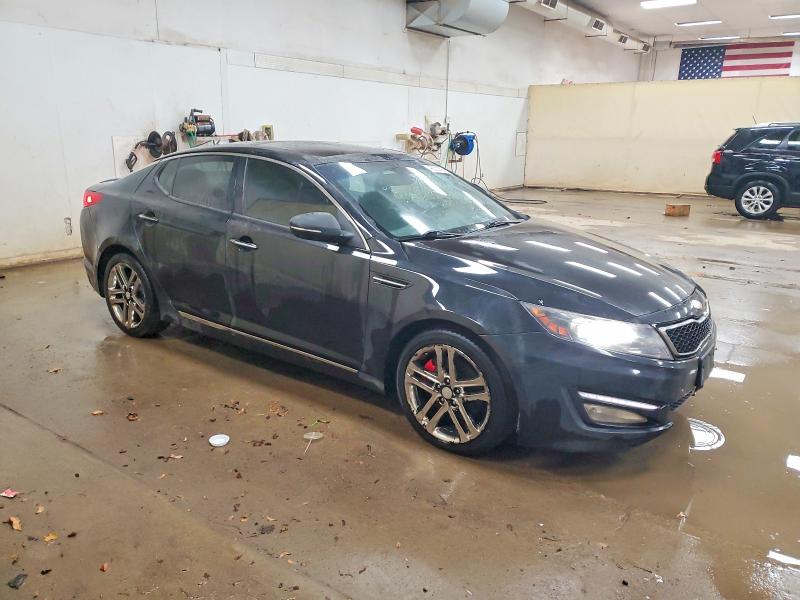 Photo 4 from auction – 2013 KIA OPTIMA SX with VIN 5XXGR4A67DG100650