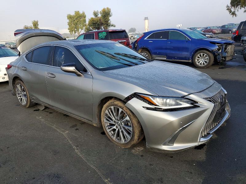 Photo 4 from auction – 2019 LEXUS ES with VIN 58AB21B19KU001243