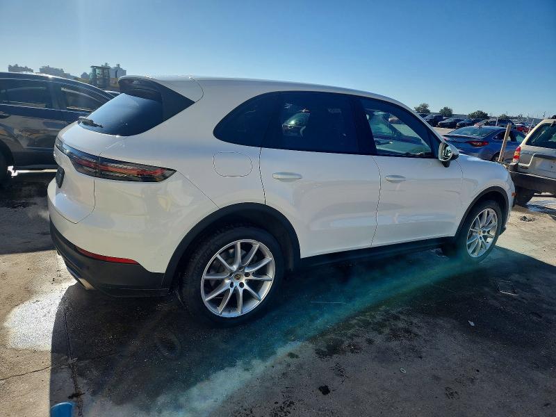 Photo 3 from auction – 2020 PORSCHE CAYENNE with VIN WP1AA2AY7LDA05662