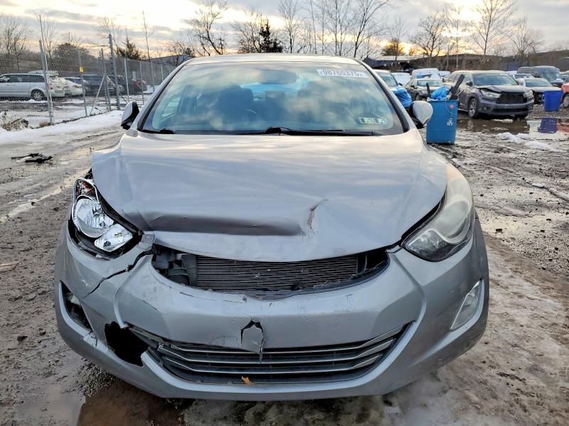 Photo 5 from auction – 2012 HYUNDAI ELANTRA GL with VIN KMHDH4AE2CU248884