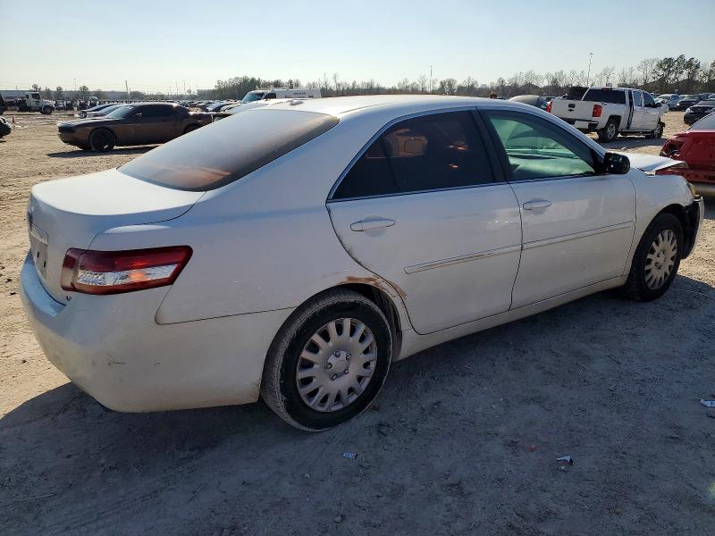 Photo 3 from auction – 2010 TOYOTA CAMRY with VIN 4T4BF3EK6AR062145