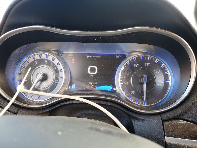 Photo 9 from auction – 2016 CHRYSLER 300C with VIN 2C3CCAKG1GH164436