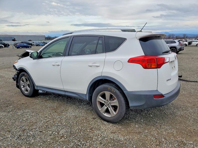Photo 2 from auction – 2015 TOYOTA RAV4 XLE with VIN JTMRFREVXFD112255
