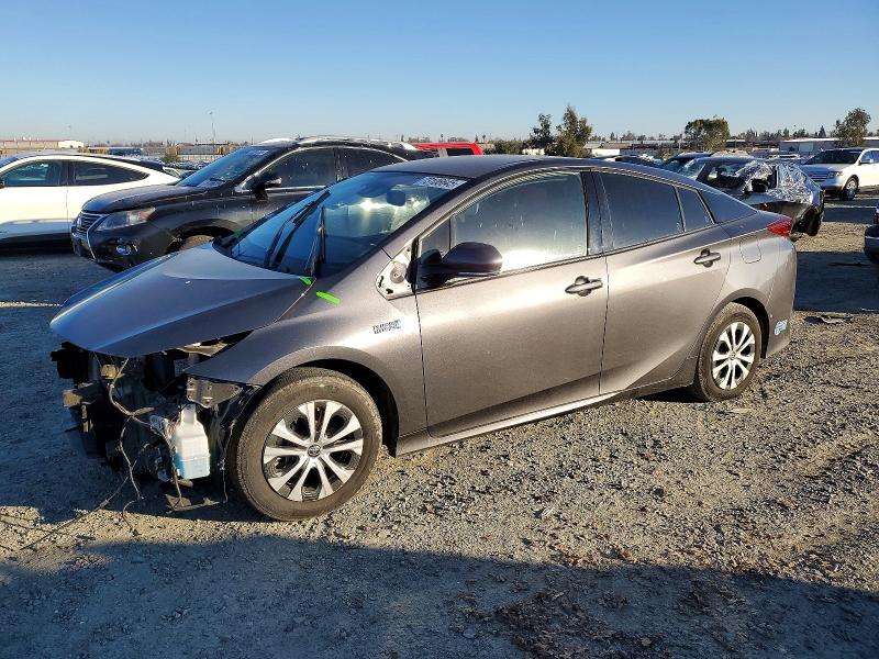TOYOTA PRIUS PRIM 2020 with VIN JTDKARFP3L3151111 - Photo from auction