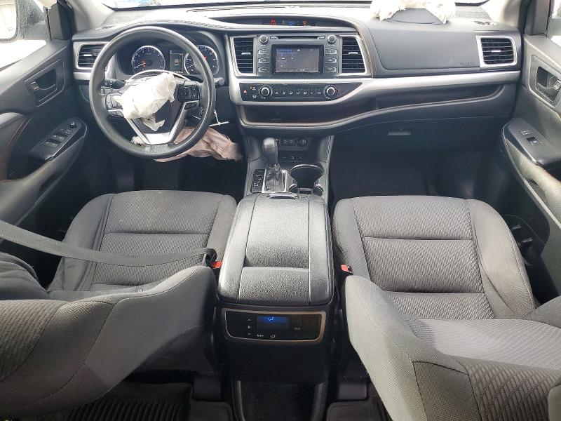 Photo 8 from auction – 2017 TOYOTA HIGHLANDER with VIN 5TDBZRFHXHS419594