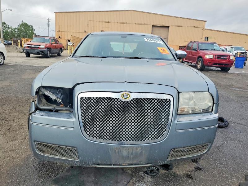 Photo 5 from auction – 2006 CHRYSLER 300 with VIN 2C3KA43R96H220057